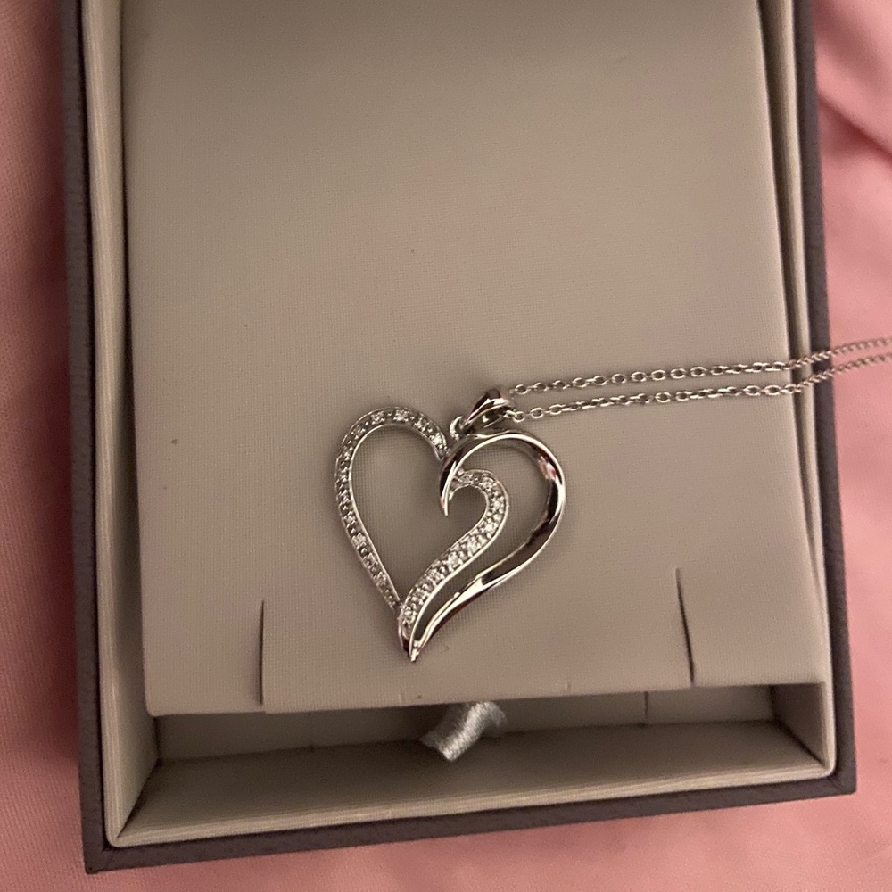 Diamonds Direct Double heart 14k White Gold Heart Diamond necklace